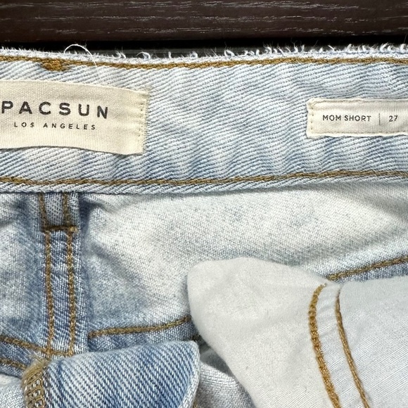 *PAC SUN* Light Wash Mom Short Size 27 - Picture 7 of 11